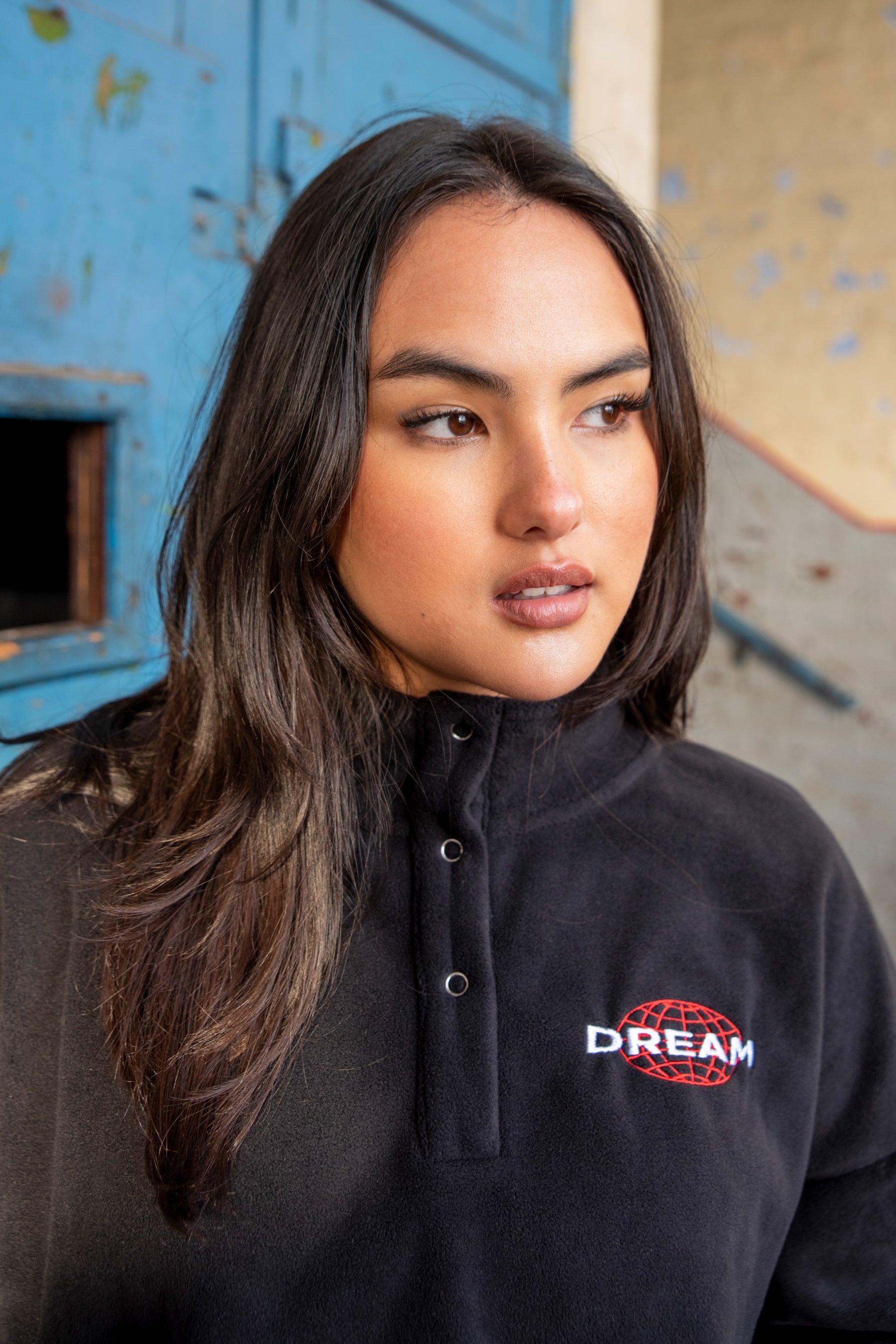 Cropped Fleece In Black With Dream Globe Embroidery-1