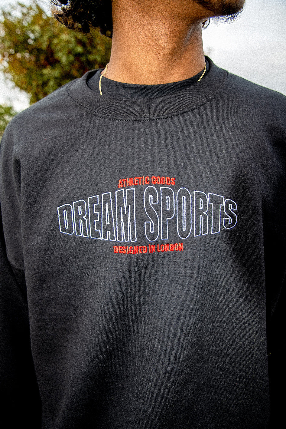 Sweatshirt in Black with Dream Sports Embroidery-3