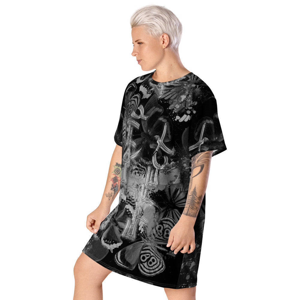 Butterfly Effect T-shirt Dress by Gianneli-7