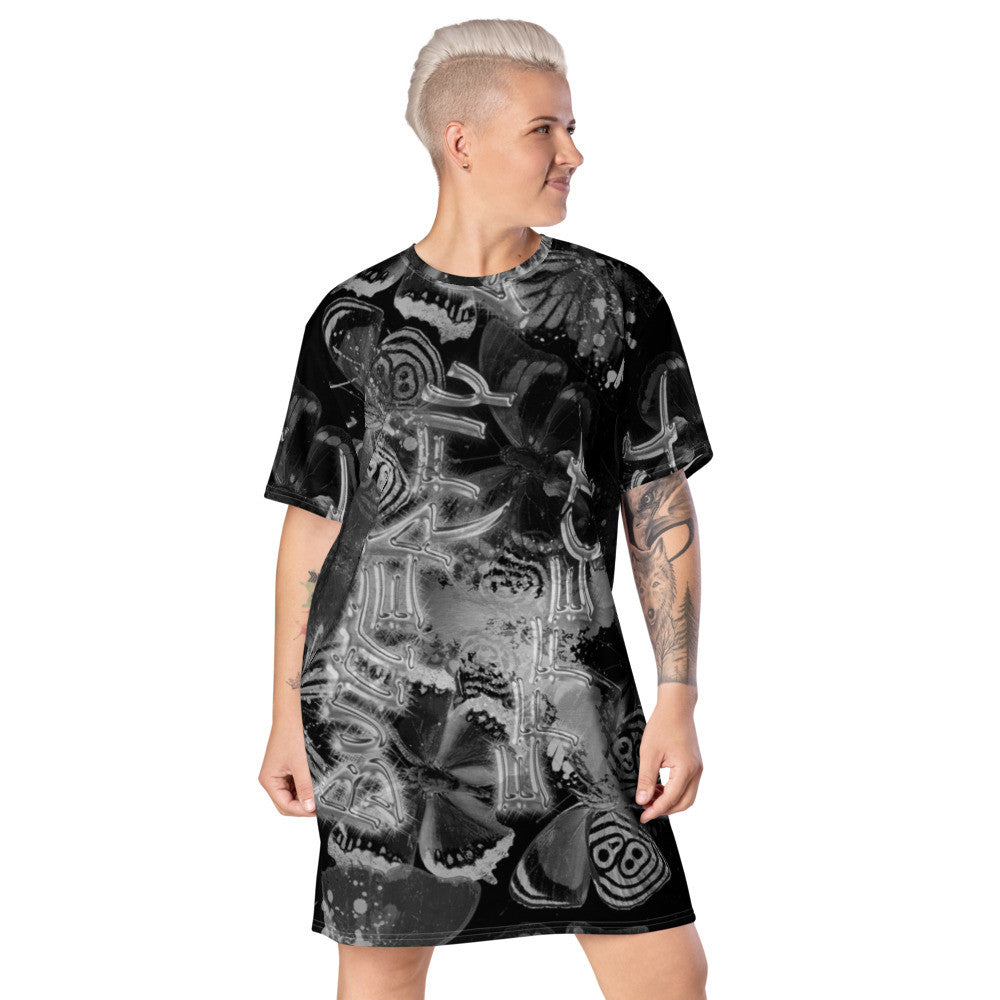 Butterfly Effect T-shirt Dress by Gianneli-5