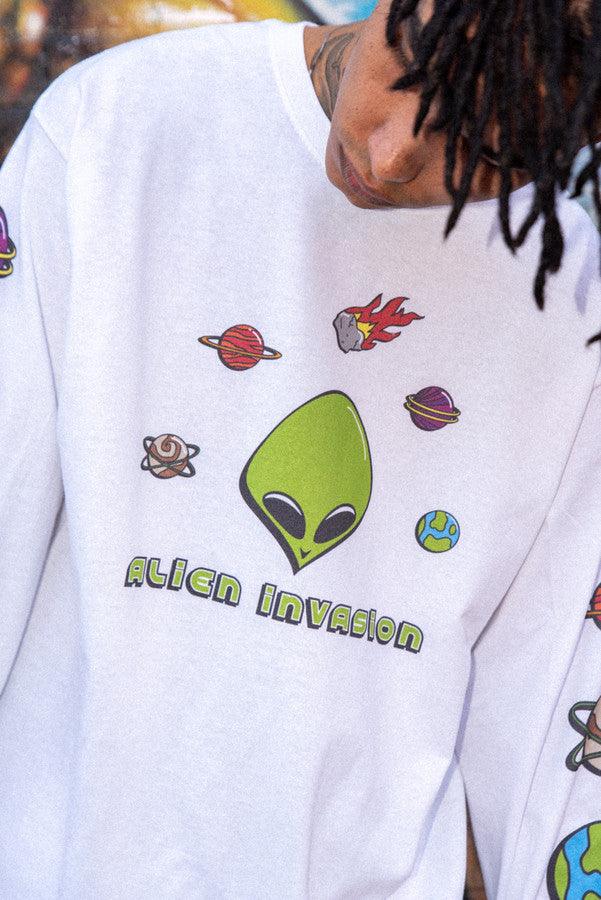 Long Sleeved T-Shirt in White With Alien Invasion Print-1