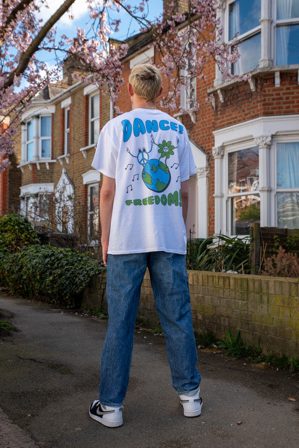 Short Sleeved T-Shirt in White with Worldwide Freedom print-2